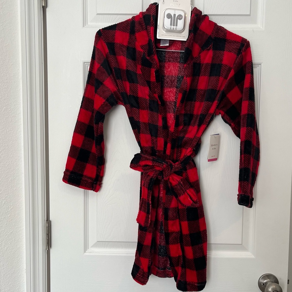 Kids Robe Medium with Matching Earbud Earphones Buffalo Plaid by Modern Kids NEW
